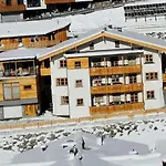 Holiday home Bachgut, Am Berg - Stammhaus Sommer *